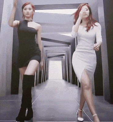 直到有一天……我一进家门看到我妈买了很多糖水在喝,然后抽搐倒地,把