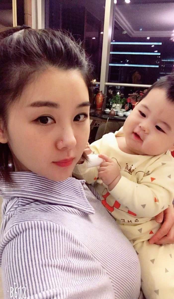 李小萌晒素颜美照,皮肤白皙,身材傲人