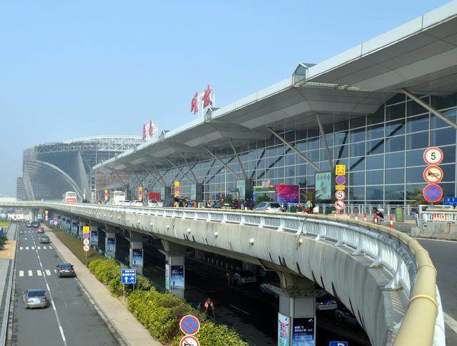 苏南硕放国际机场位于江苏省无锡市高新区硕放街道,西距离无锡