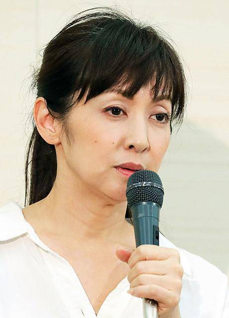 齐藤由贵承认与家庭医生出轨 发文道歉将严查亲密照流出