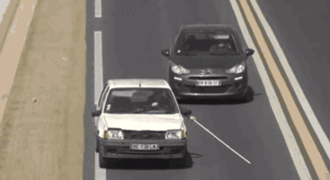 搞笑gif内涵图怎么盲人也能开车上路了吗?