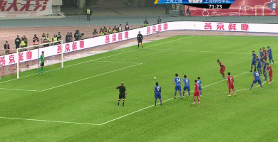 gif:傅欢突破造点,胡尔克破门,上港2-2申花