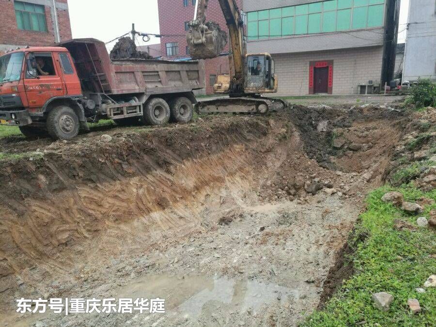 别墅回农村自建土豪,4.5米地基130方混凝土,全香榭丽舍联排别墅图片