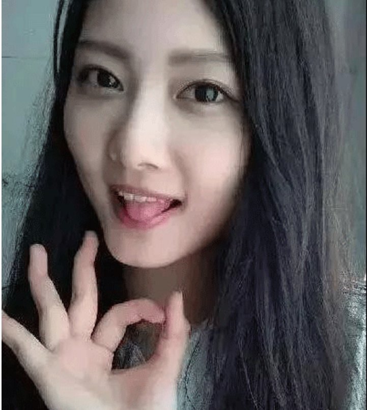 嫂子,老王没告诉你拍照千万不能用这姿势么?