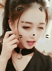 搞笑gif趣图: 姑娘, 在下送你四个字, 巧舌如簧!