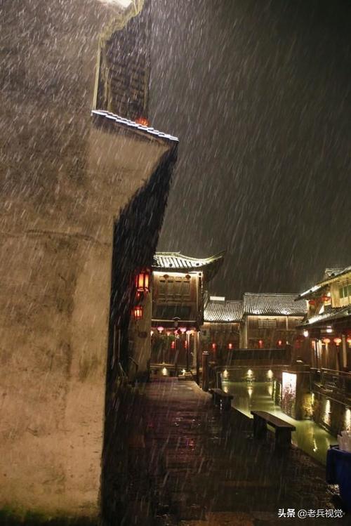 一座千年古镇雪夜,惊艳了整个江南