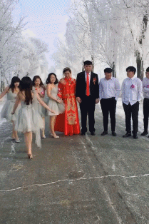 瓶子救二哈 搞笑gif:英雄不问出处,作死不问坟墓,看到结局我就放心了