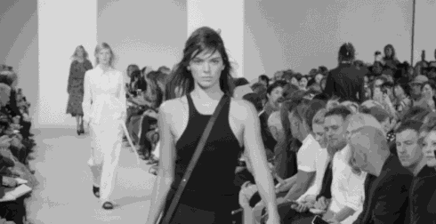 阔腿裤 短靴=两米大长腿,冬天这样穿让你气场爆棚!