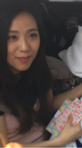 最新一期内涵爆笑动图 这姿势和表情,妹子你在干啥?