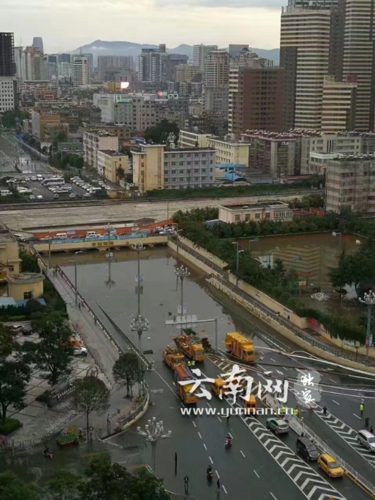 【暴雨袭昆】快讯:昆明北站隧道实行交通管制 具体通行时间不确定