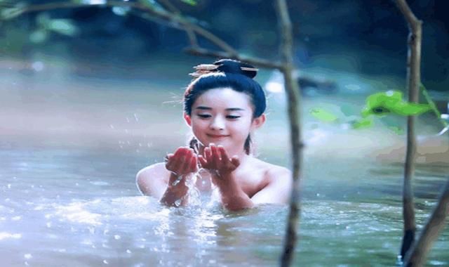 镜头中电视洗澡的美女,原来是这样拍的,美女:被红嘴巴网友图片