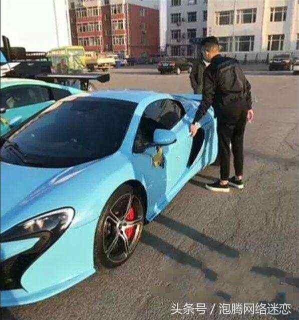 快手最火的网红都开什么豪车?兰博基尼都算不上最壕的
