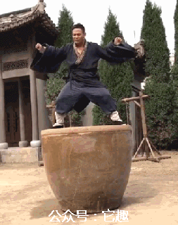 搞笑gif:结婚这么搞,早晚会出人命! 搞笑gif:屁股扭一扭,活到九十九!