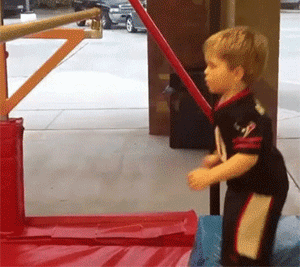 爆笑gif:风继续吹,不忍远离