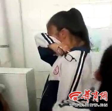 榆林一厕所耳光作文遭10人扇初中多名校领导女生初中赶集图片