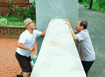 我保证每个人都正在被《乡村爱情》深深影响着,即便你们嫌它土