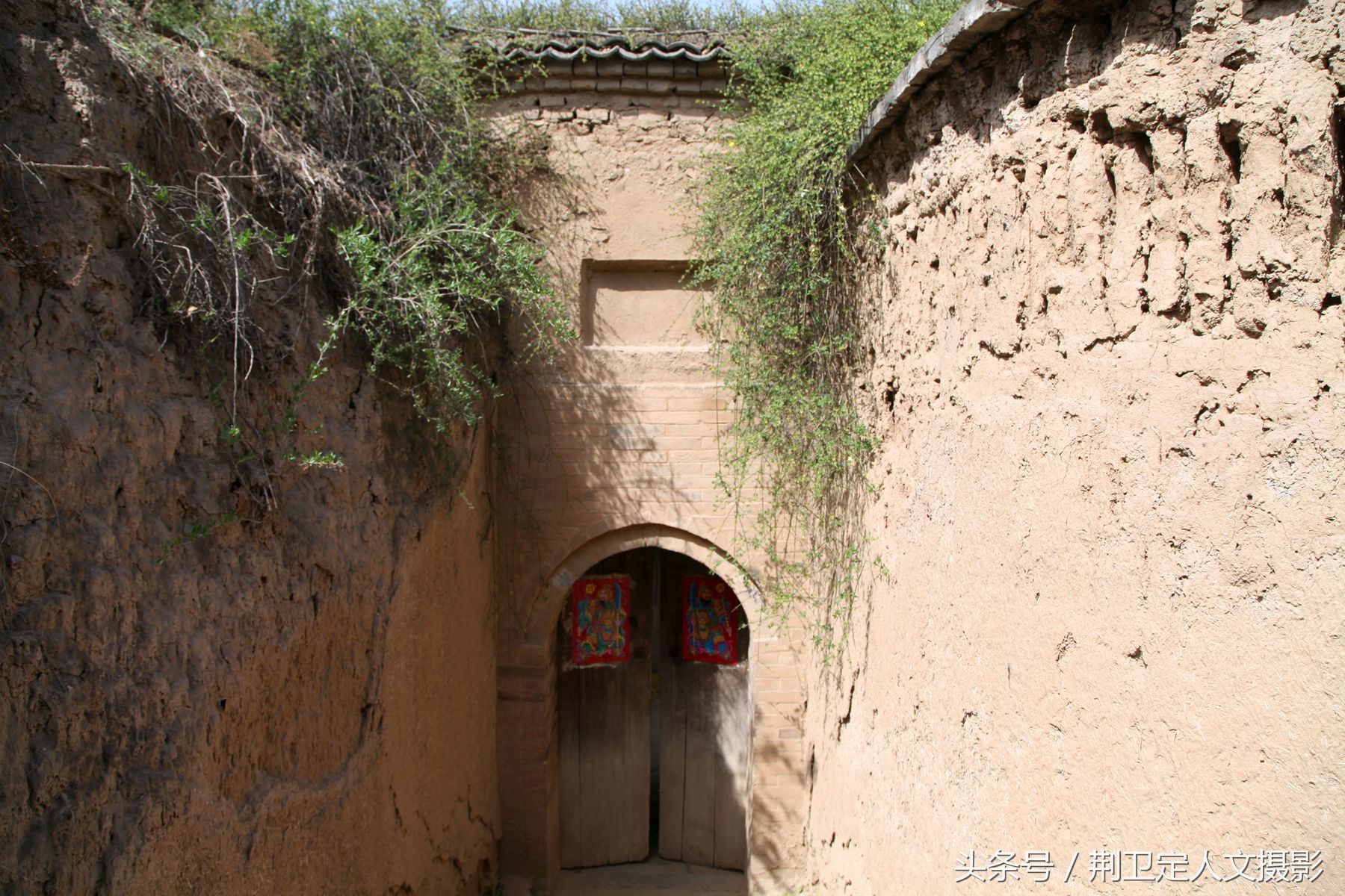 山西运城农村一个古村落,一座神秘地坑院,走出一位博士生