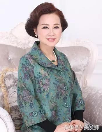 50岁阿姨妈妈的时髦发型,减龄又时尚!