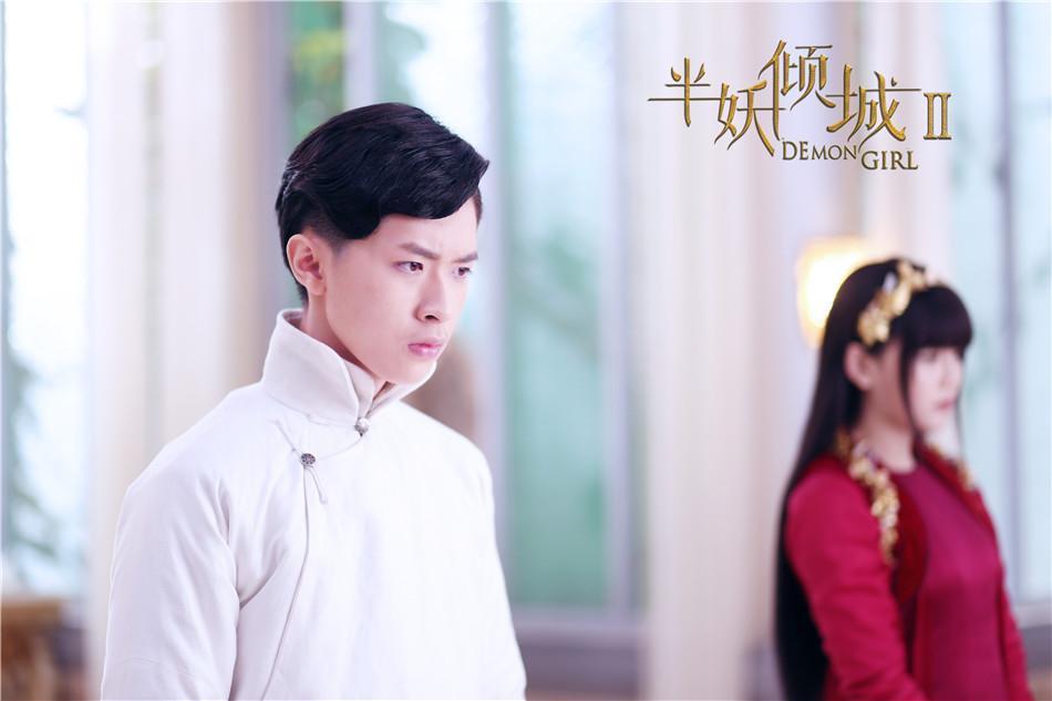 华美大剧《半妖倾城2》的播出已近尾声,张逸杰饰演的永夜也将于本周