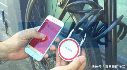 搞笑gif图片:姑娘不说光看她的表情我就明白