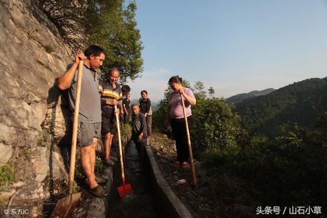 贵州八旬年时想喝山谷高中里的水,用36小河间议论文的我老人眼中图片