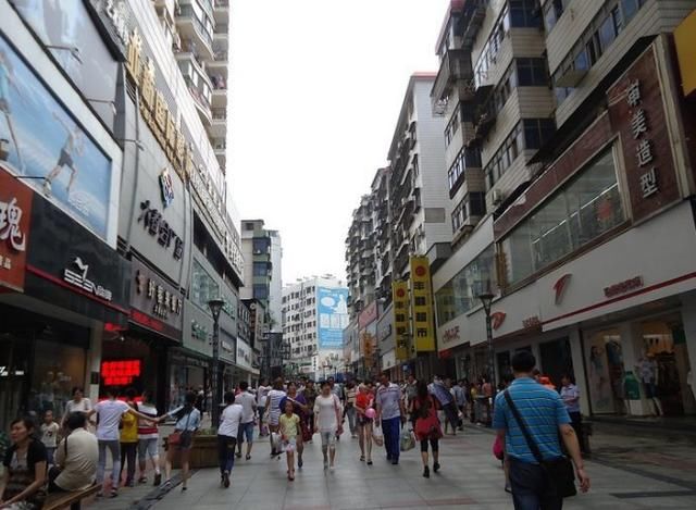 步行街 街道 街景 商业街 640_469