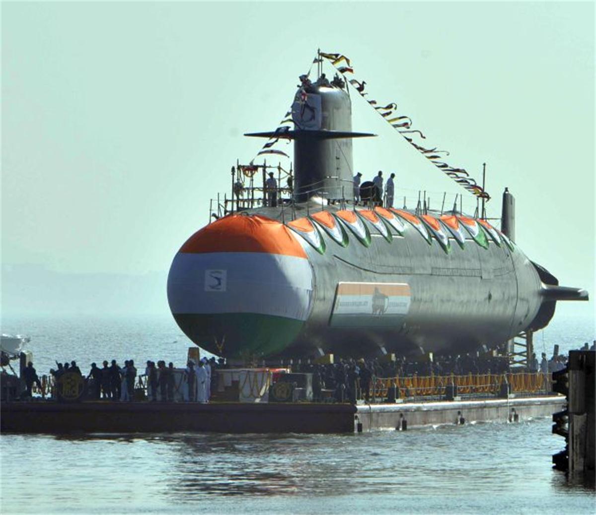 印度第二艘鲉鱼级潜艇下水