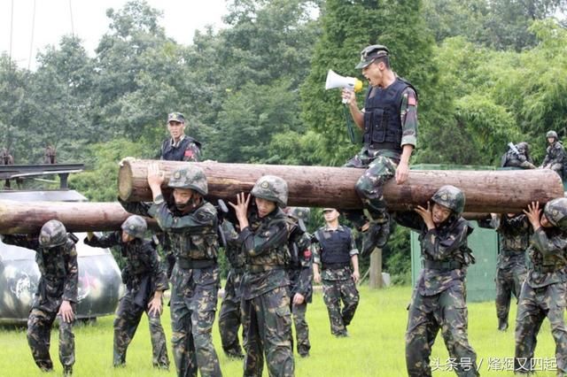 一组中国军人真实的训练照片,这才是让人自豪的中国军人!