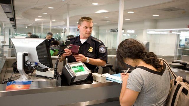 美媒爆料:美国绿卡的执行标准是在猜谜