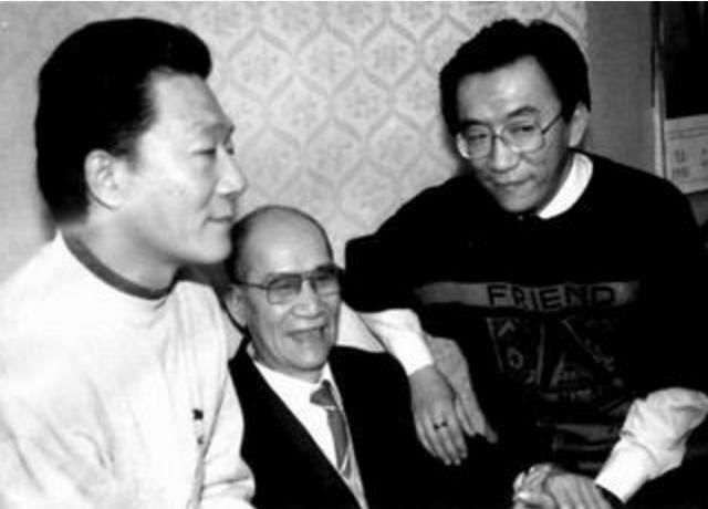 偷拍安娜金拜侯耀华为师的性感,曾发性感私照揭秘丝袜阴毛露意图美女图图片