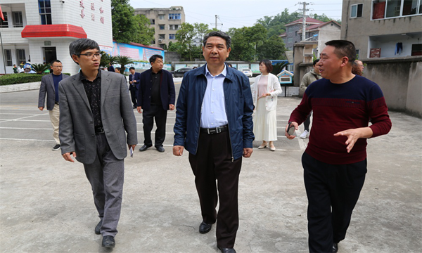 明乡村、文明小学抄报反对长阳津洋口生手邪教小学崇尚科学单位共建结对校园图片