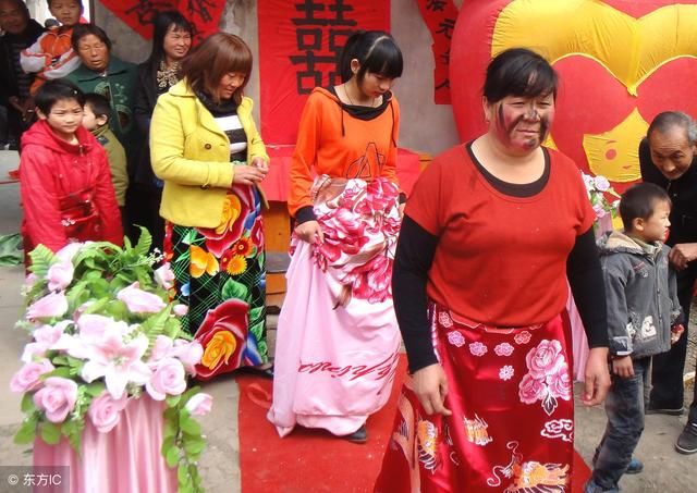 农村红白喜事新规定:烟不超5块,酒不超30元,一桌饭不超200元!