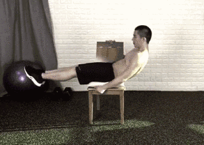 这两个动作可以非常有效的刺激到你的胸肌,如果加上徒手的标准俯卧撑