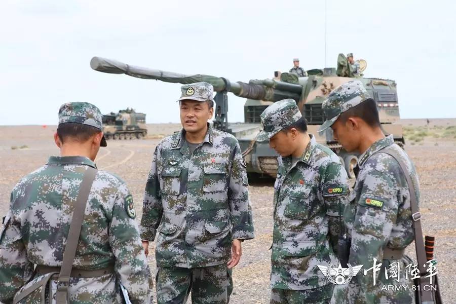 【致敬】陆军某炮兵旅副旅长黄竞大漠演习牺牲,让我们深切缅怀他