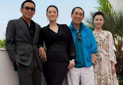张艺谋晒37岁妻子照片,网友:你让你岳母情何以堪!