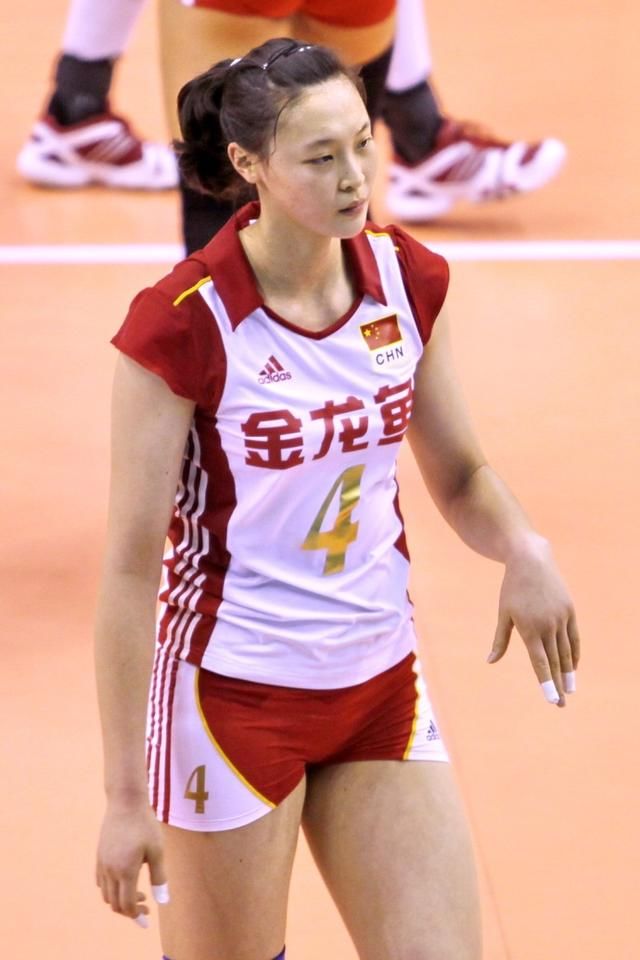 惠若琪曾是女子排球运动员,身高却让她在普通人当中脱