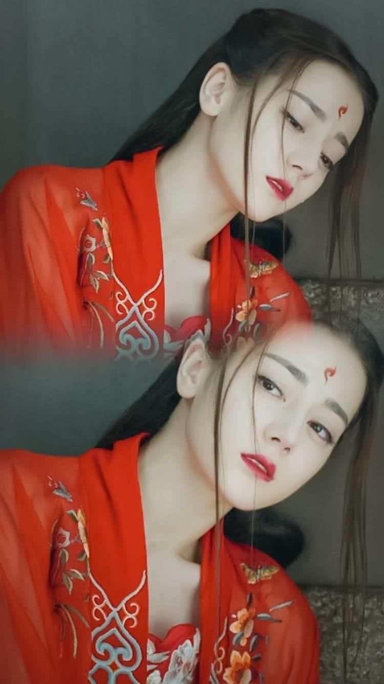 迪丽热巴的古装造型,前九个都特别美,被最后一个造型给丑哭了
