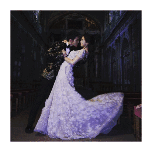 婚纱 婚纱照 舞蹈 500_500 gif 动态图 动图