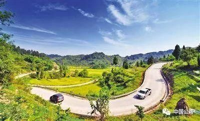 有政协委员建议"村村通"公路应纳入国家公路养护体系