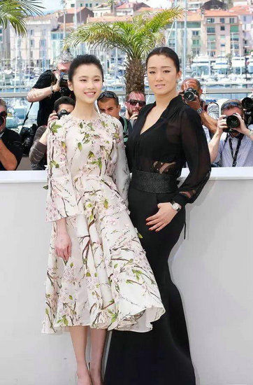 女星合照套路深,宋佳身高抢镜,李小冉靠这一点脱颖而出
