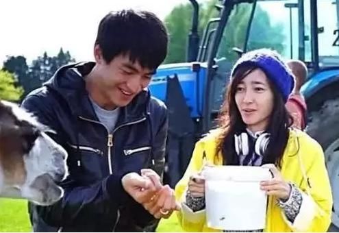 乔振宇的前任王丽坤很美现任也漂亮,严屹宽是真的爱晒孕妻的胖照