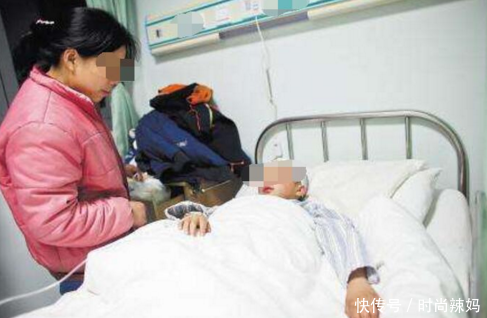 小学生上课时突然肚子疼,v课时小学胃出血,原因回龙坝镇结果沙坪坝区图片