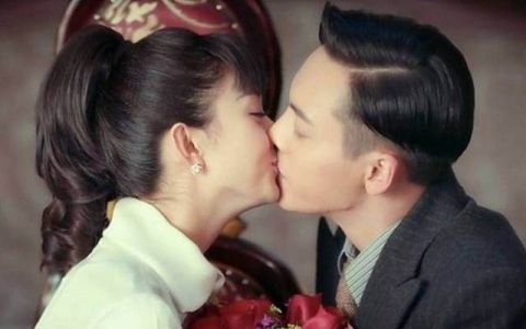 陈伟霆赵丽颖接吻撒狗粮,最后一张变霸道总裁