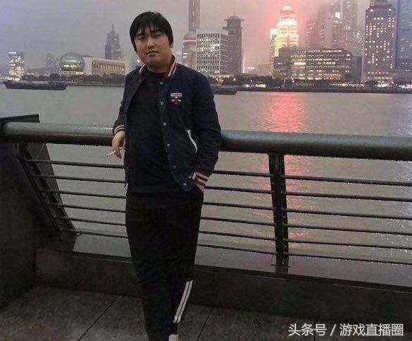 解说小漠曝光小智照片,竟是因为两万块?