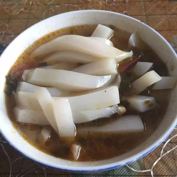 美味的凉粉汤