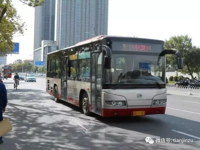 小白楼等商业区 南开大学,天津大学等 859路 天津公交界中的赛车 没坐