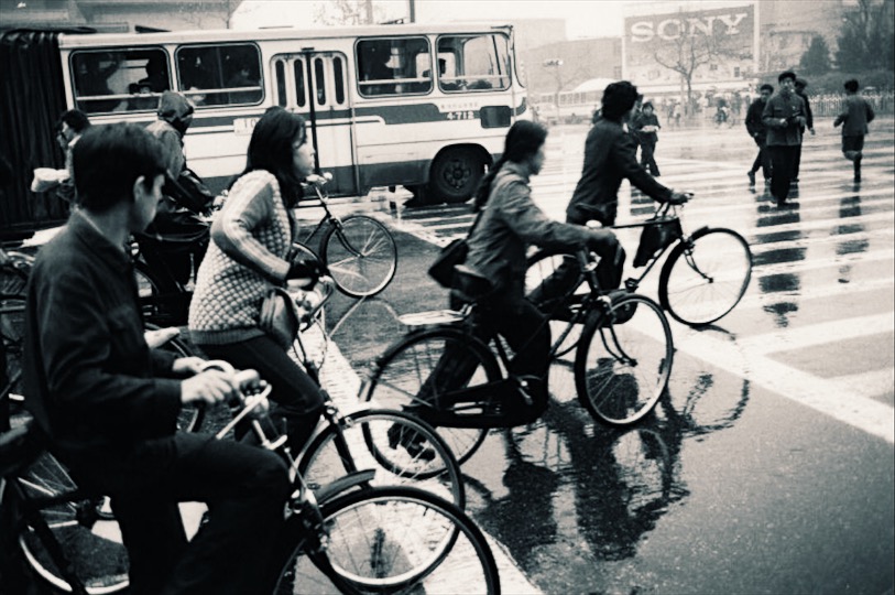 老照片:八十年代北京王府井大街,满满的回忆