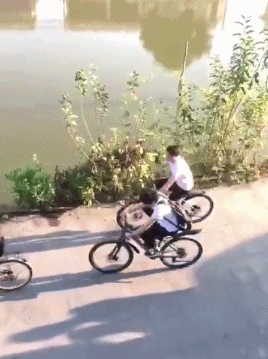 最新一期内涵爆笑动图 老婆不用整了,这身材直播够了