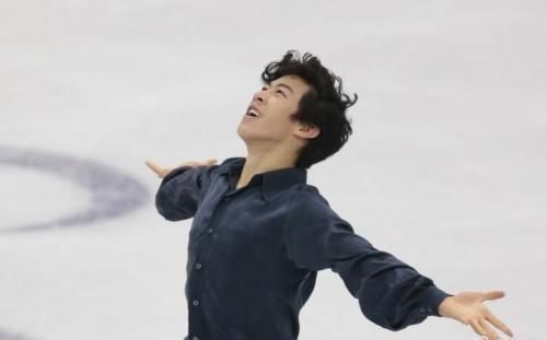 美国华裔选手陈巍顶住重大,继平昌冬奥会后再次在自由滑中完成六个