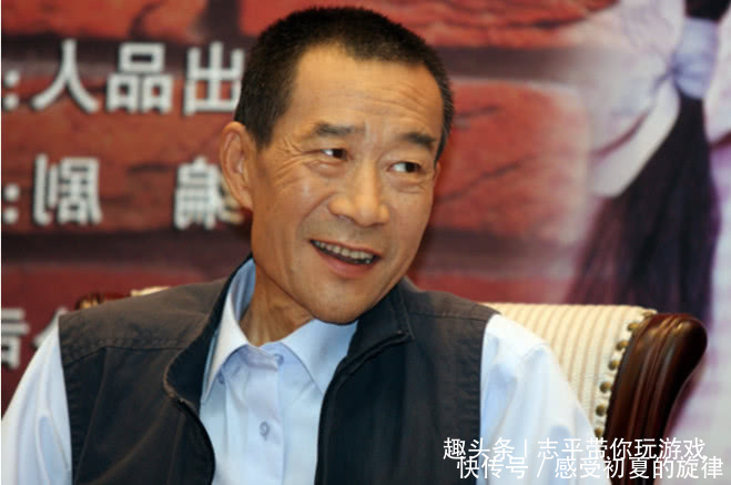 老戏骨李雪健全家福,影后妻子穿廉价布衣,儿子是北影学霸